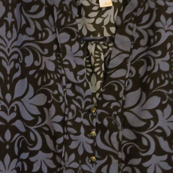 Top - Picture 2 of 8